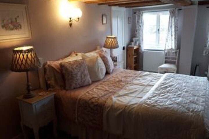 Room 9 of 16