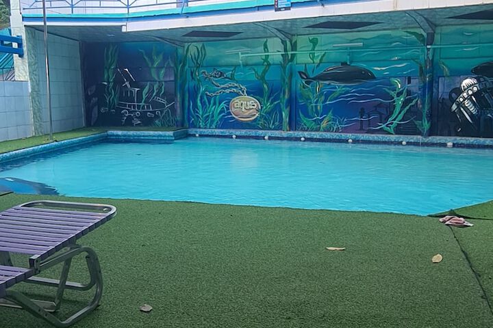Pool 16 of 38