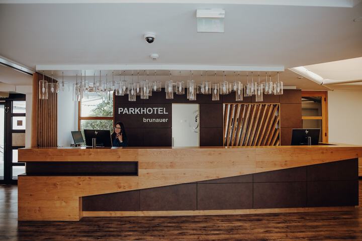 Hotel Interior 4 of 38
