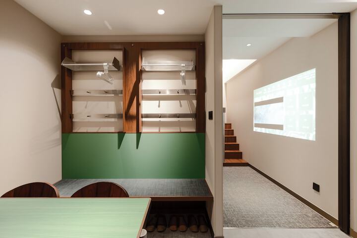 Room 9 of 59