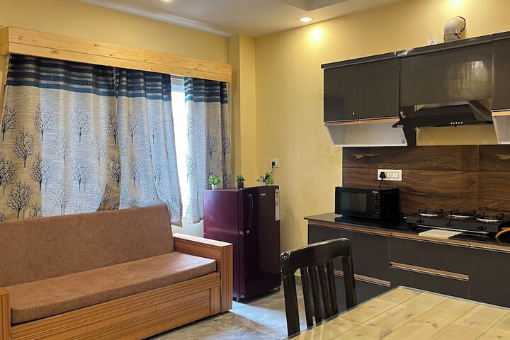 Room 5 of 7