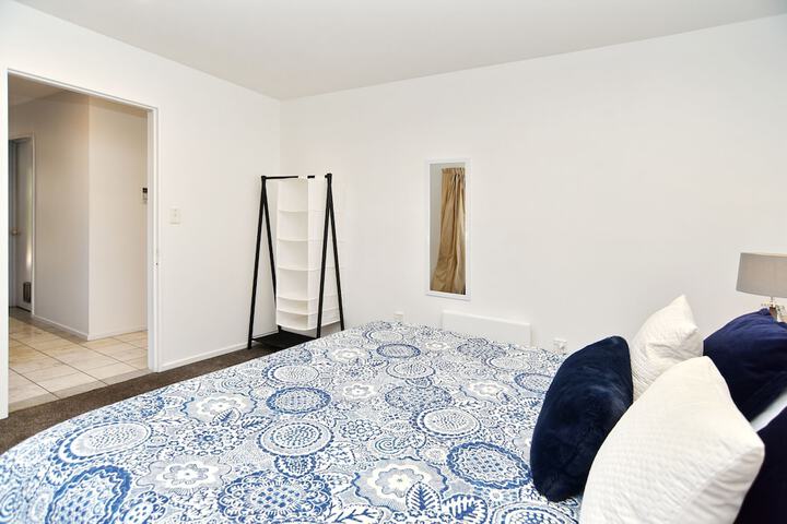 Room 7 of 60
