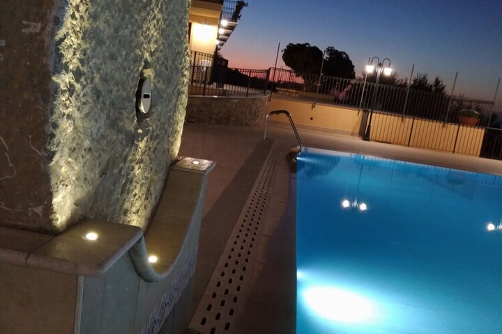 Pool 48 of 97
