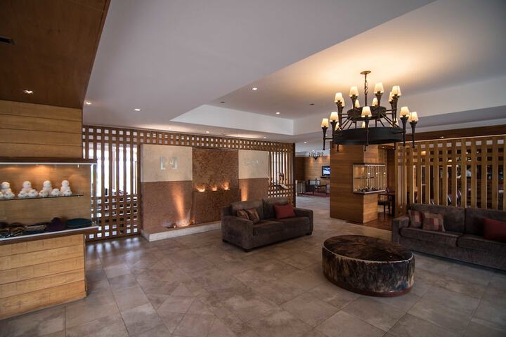 Hotel 2 of 70