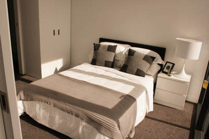 Room 13 of 34