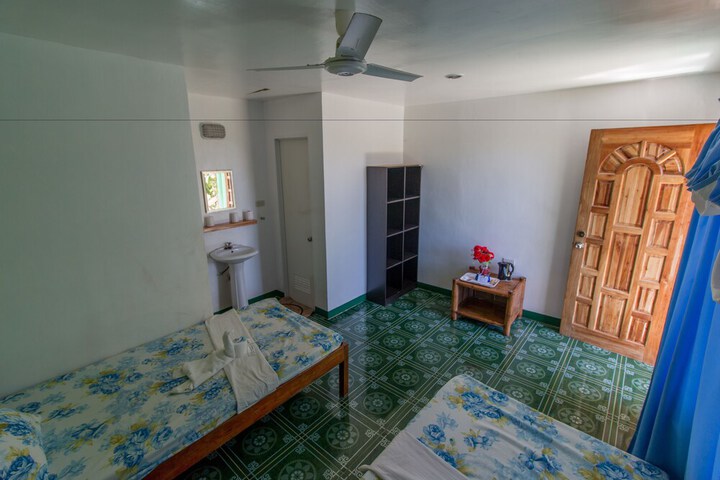 Room 41 of 210