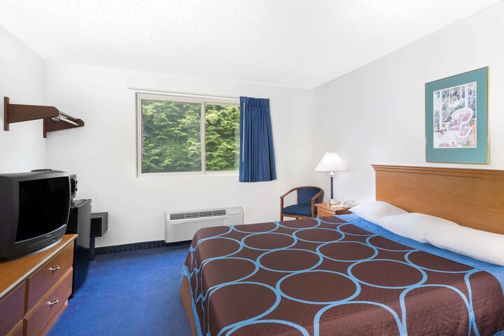 Room 12 of 21