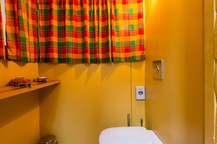 Room 30 of 40