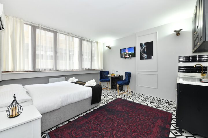 Room 4 of 47