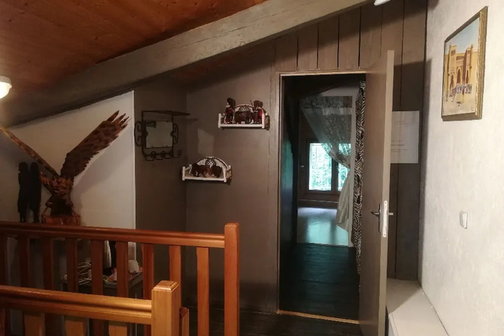 Room 12 of 17
