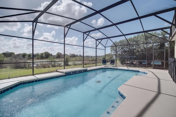 Pool 16 of 27