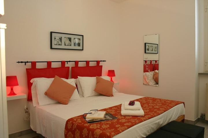 Room 3 of 30