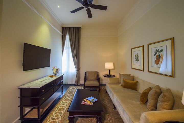 Room 92 of 163