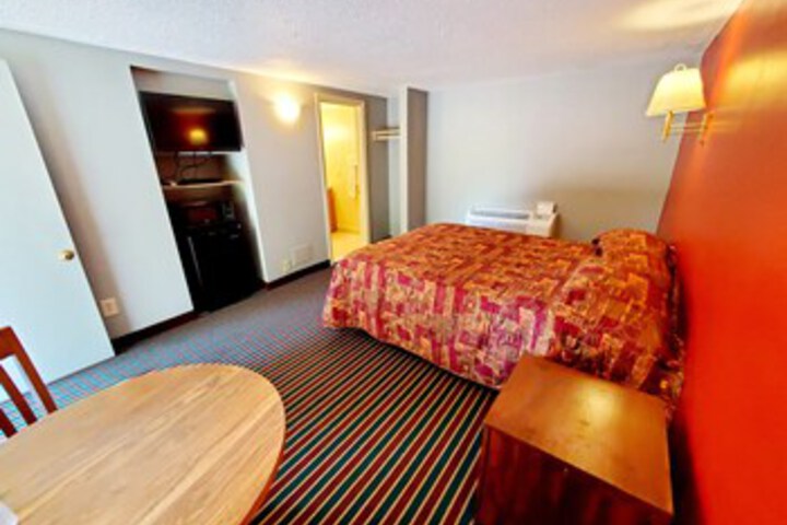 Room 14 of 25