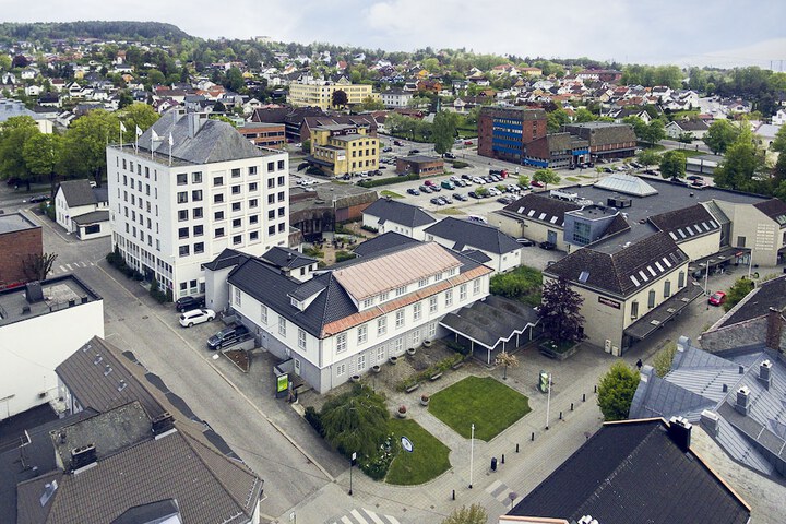 Hotel 76 of 85