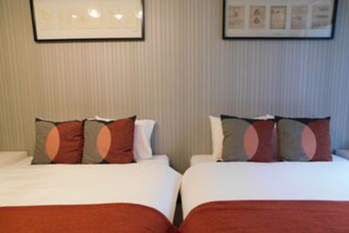 Room 53 of 89