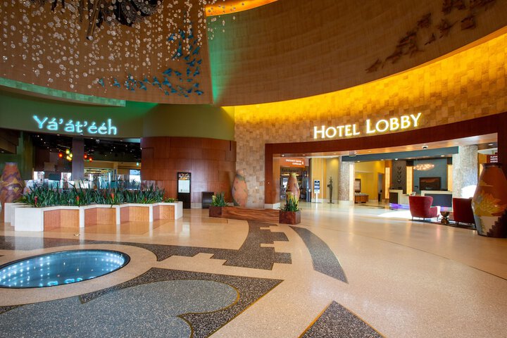 Entrance & Lobby