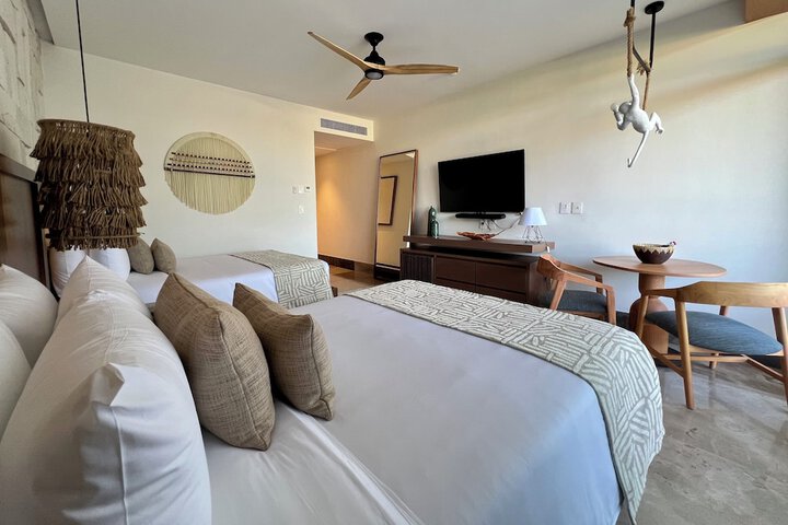 Room 21 of 103