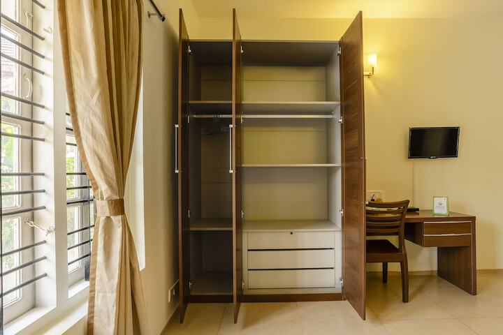 Room 15 of 31