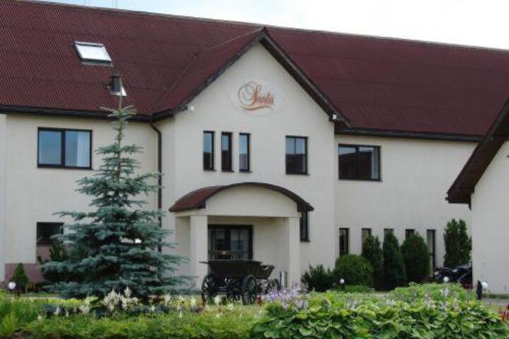 Exterior of Hotel Sanvilla