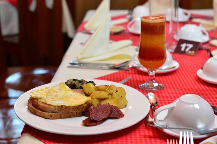 Breakfast/Coffee Service 25 of 45