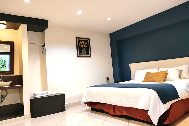 Room 14 of 38