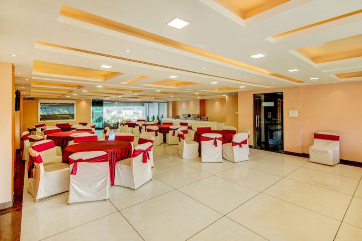 Business Center 57 of 68