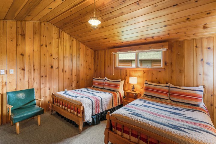 Room 55 of 212
