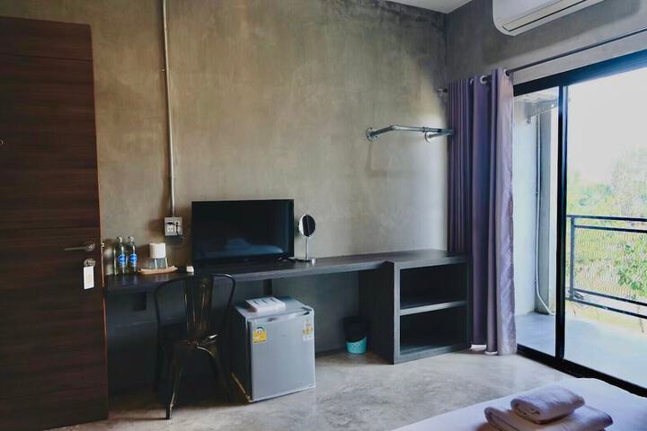 Room 7 of 15
