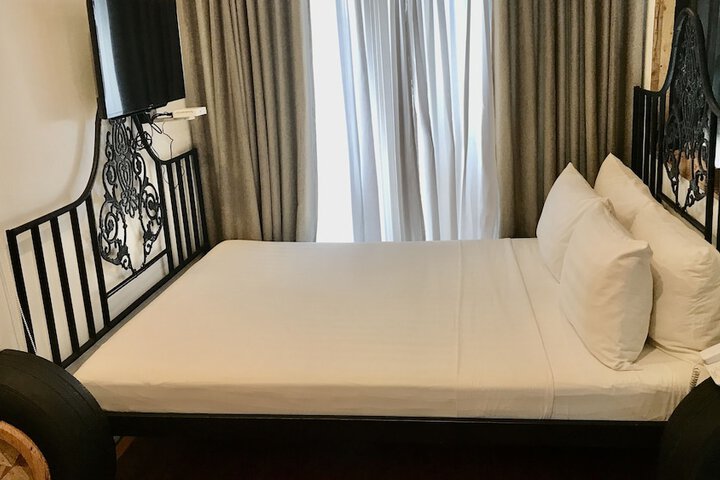Room 7 of 101