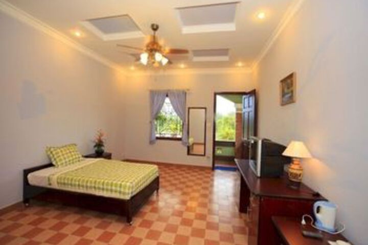 Room 47 of 94