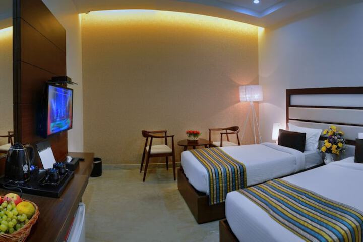 Room 13 of 62