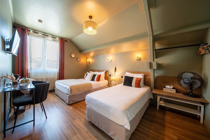 Room 55 of 103