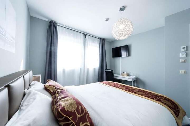 Room 3 of 19