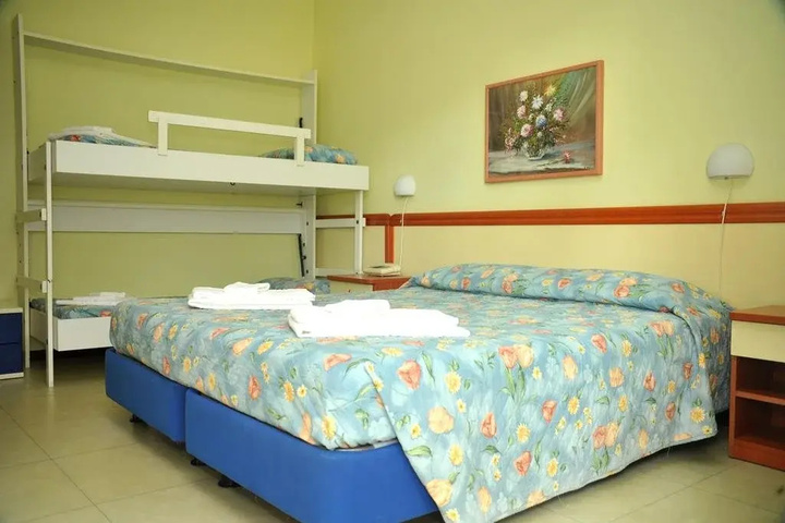 Room 2 of 11