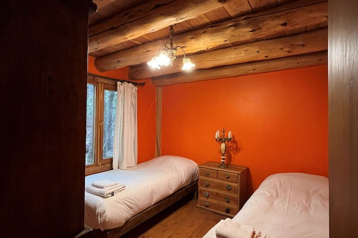 Room 25 of 87