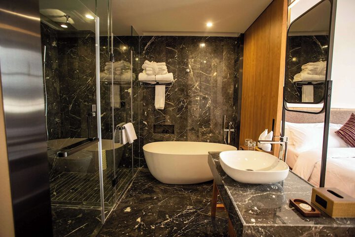 Room 15 of 22