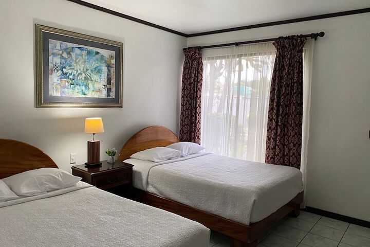 Room 5 of 28