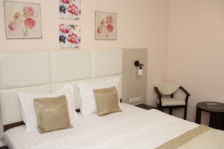 Room 32 of 71