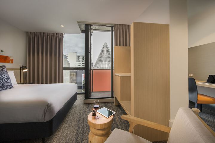 Room 18 of 50