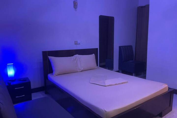 Room 7 of 22