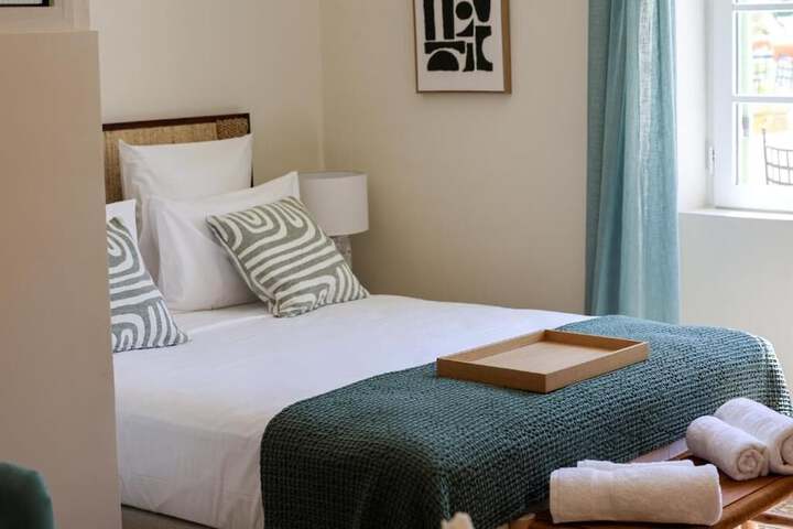 Room 7 of 28