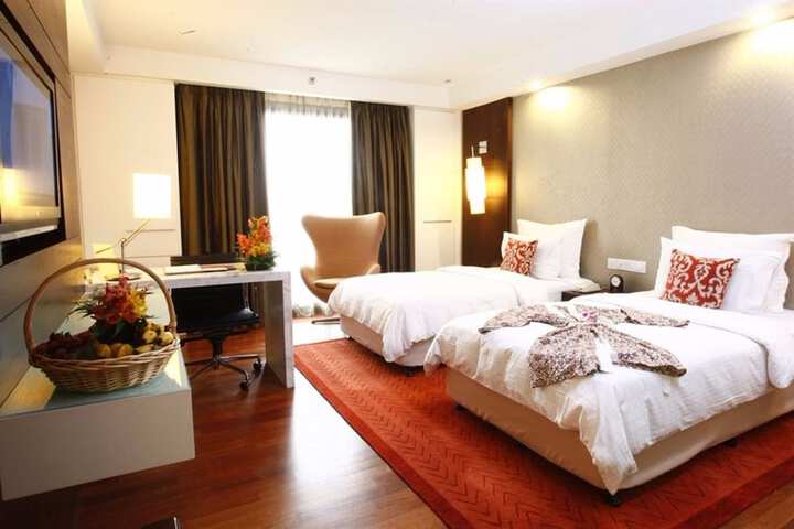 Room 6 of 45