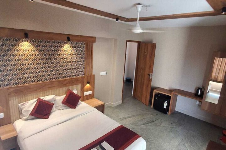 Room 8 of 49