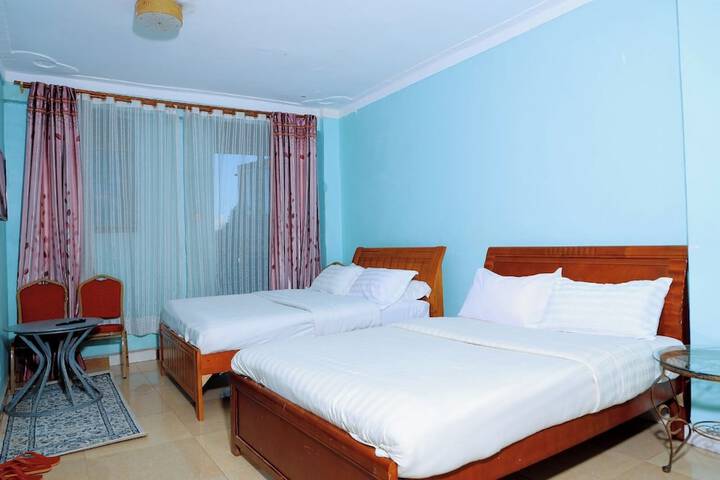 Room 4 of 23
