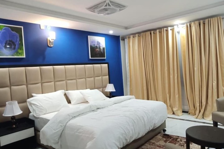 Room 10 of 23