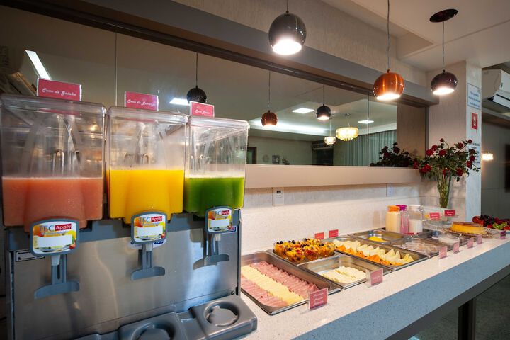 Breakfast/Coffee Service 56 of 68