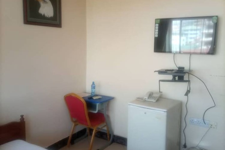 Room 9 of 36