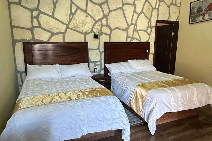 Room 3 of 40