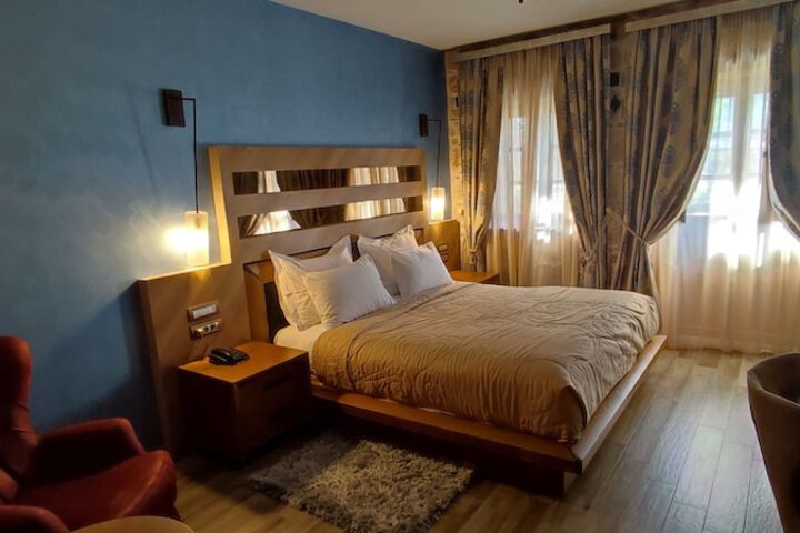 Room 16 of 55